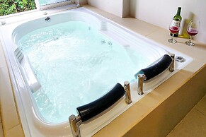 Luxury Home In Aguacatala