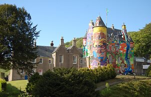 Charming Yurt in Kelburn Estate Near Largs