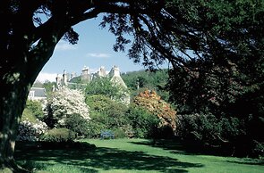 Charming Yurt in Kelburn Estate Near Largs