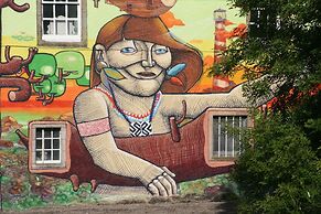 Charming Yurt in Kelburn Estate Near Largs