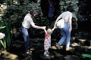 Charming Yurt in Kelburn Estate Near Largs