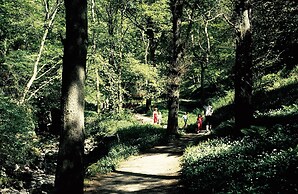 Stunning Premium Yurt in Kelburn Estate Near Largs