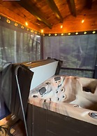 Meraki Escape - Brand New Log Cabins w/Hot Tubs + Pet Friendly