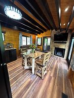 Meraki Escape -  Log Cabins w/Hot Tubs + Pet Friendly