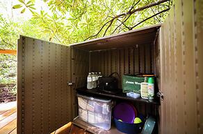 Meraki Escape -  Log Cabins w/Hot Tubs + Pet Friendly