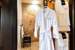 Meraki Escape -  Log Cabins w/Hot Tubs + Pet Friendly