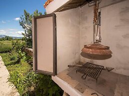 Holiday Home Velini Dvori