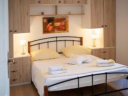 Holiday Home Velini Dvori