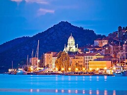 Holiday Home Velini Dvori