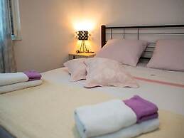 Holiday Home Velini Dvori