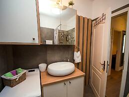 Holiday Home Velini Dvori