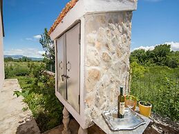 Holiday Home Velini Dvori