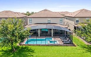 Club Cabana at Champion Gates Sleep 18