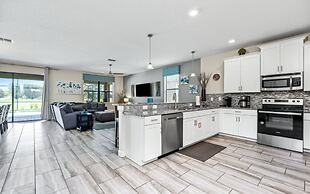 Club Cabana at Champion Gates Sleep 18