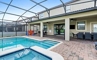 Club Cabana at Champion Gates Sleep 18