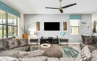 Club Cabana at Champion Gates Sleep 18