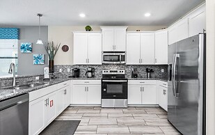 Club Cabana at Champion Gates Sleep 18