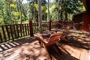 Castle Mountain Lodge
