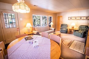 Castle Mountain Lodge
