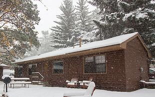 Castle Mountain Lodge