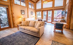 Castle Mountain Lodge