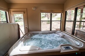 Castle Mountain Lodge
