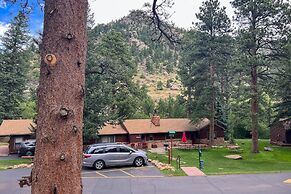 Castle Mountain Lodge