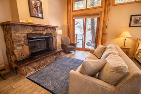 Castle Mountain Lodge