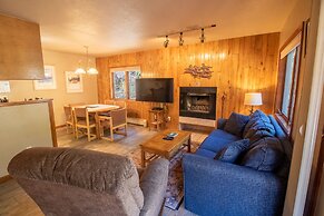 Castle Mountain Lodge