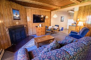 Castle Mountain Lodge