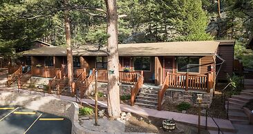 Castle Mountain Lodge