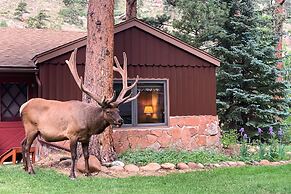Castle Mountain Lodge