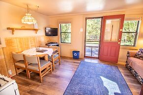 Castle Mountain Lodge