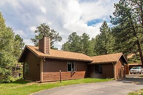 Castle Mountain Lodge