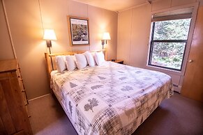 Castle Mountain Lodge