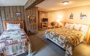 Castle Mountain Lodge
