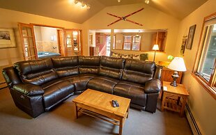 Castle Mountain Lodge