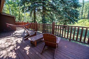 Castle Mountain Lodge