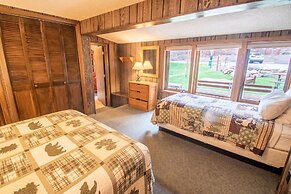 Castle Mountain Lodge
