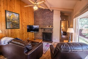 Castle Mountain Lodge