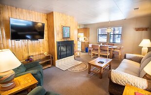Castle Mountain Lodge