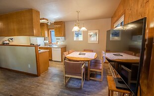 Castle Mountain Lodge