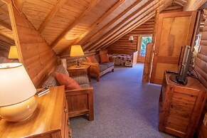 Castle Mountain Lodge
