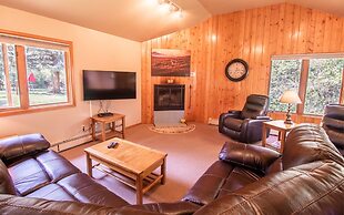 Castle Mountain Lodge