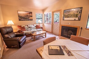 Castle Mountain Lodge