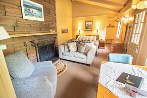 Castle Mountain Lodge