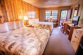 Castle Mountain Lodge