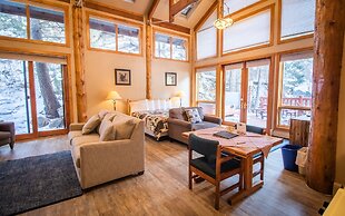 Castle Mountain Lodge