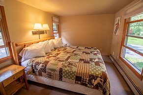 Castle Mountain Lodge