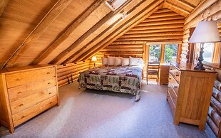 Castle Mountain Lodge